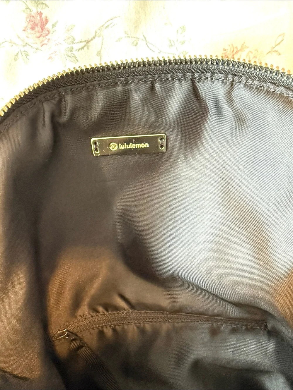 Lululemon Athletica Everywhere All Night Festival Black Gold 5L Crossbody Bag